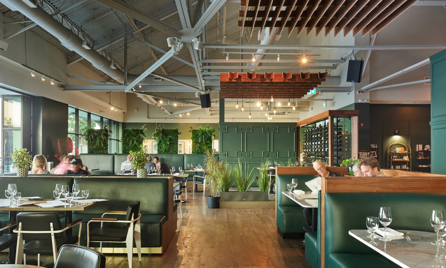 Mac's II Line Card Lighting Controls